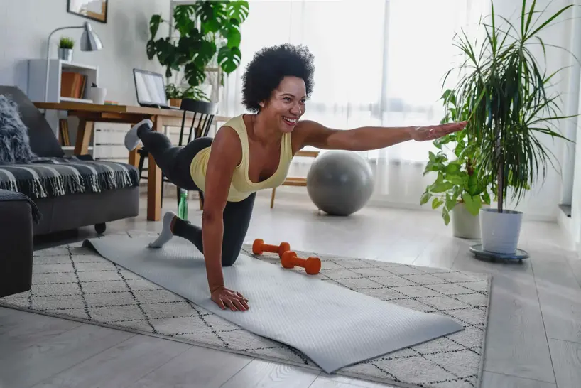 mujer haciendo ejercicio