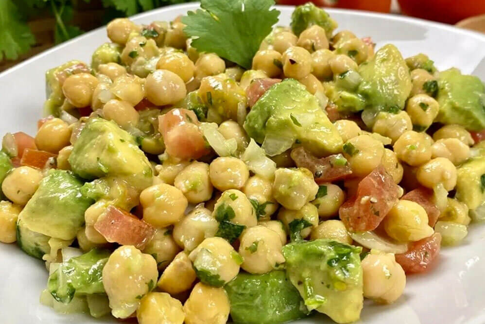 ensalada-de-garbanzos-y-aguacates