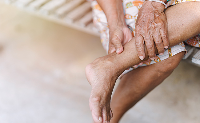 retencion-liquidos-en-los-pies