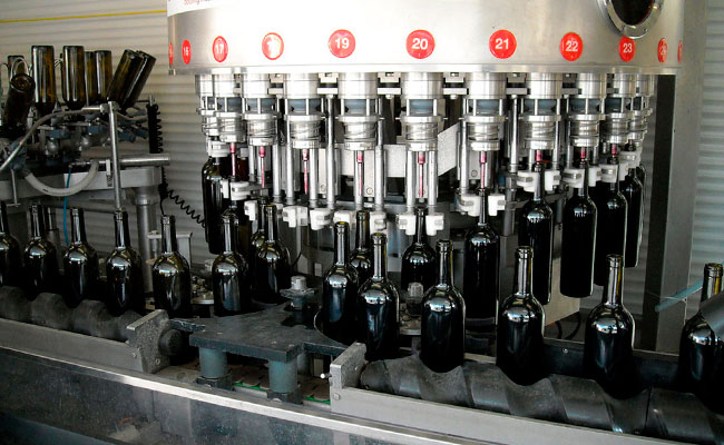 preparación del vino en una fábrica