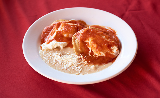 plato de huevos rancheros para el desayuno